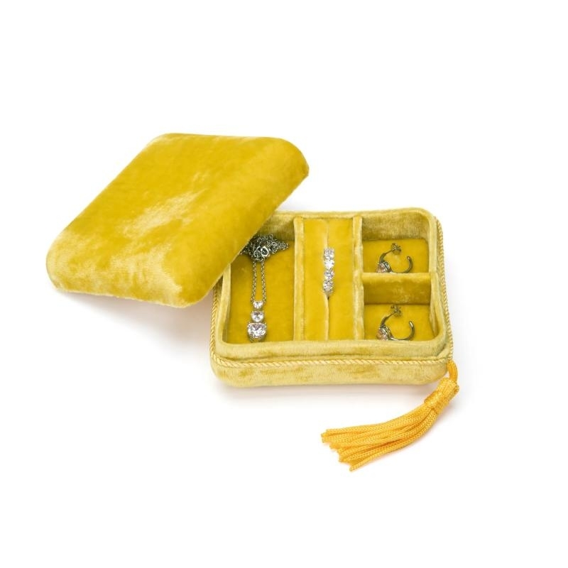 velvet jewelry box (12) velvet jewelry box (12)