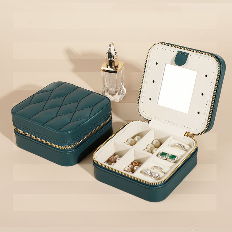 Custom Logo Pu Leather Travel Jewelry Box Organizer Wholesale Leather Earring Ring Necklace Jewellery Case with Mirror 