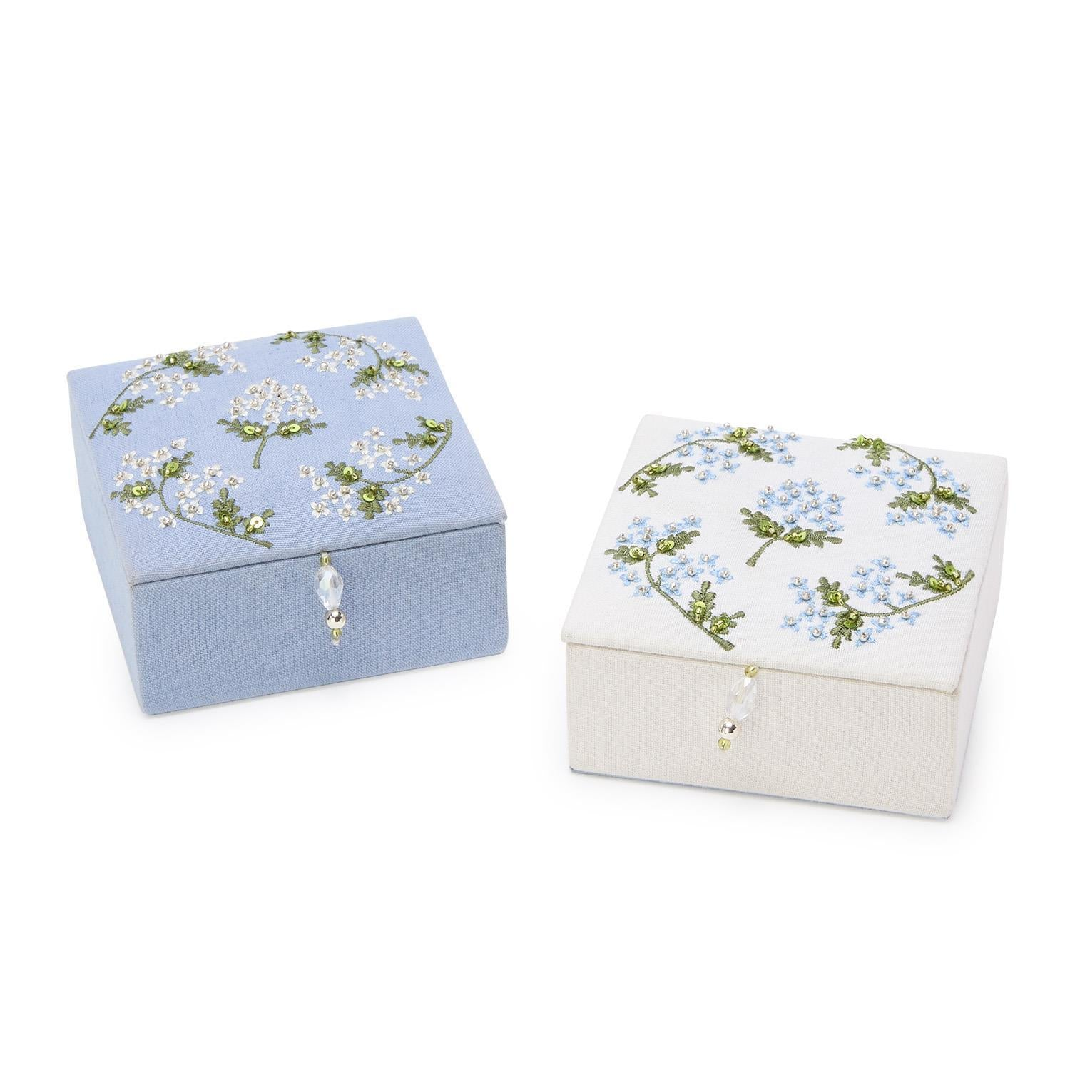 Handmade Square Hydrangea Embroidery Flip Top Ring Box Fabric Jewelry Package Box with Beads Tassel Travel Storage Jewelry Box