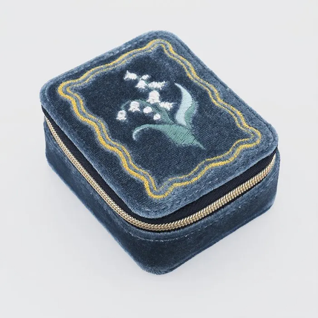 Hand Square Embroidered Jewelry Ring Necklace Bracelet Mini Storage Box Bag Blue Velvet Jewelry Box Set Packaging