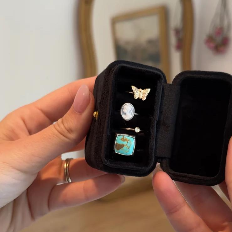 Unique Mini Ring Travel Box Black Full Box Rings Velvet Jewelry Packaging Portable Jewelry Storage Box Ring Earring Holder