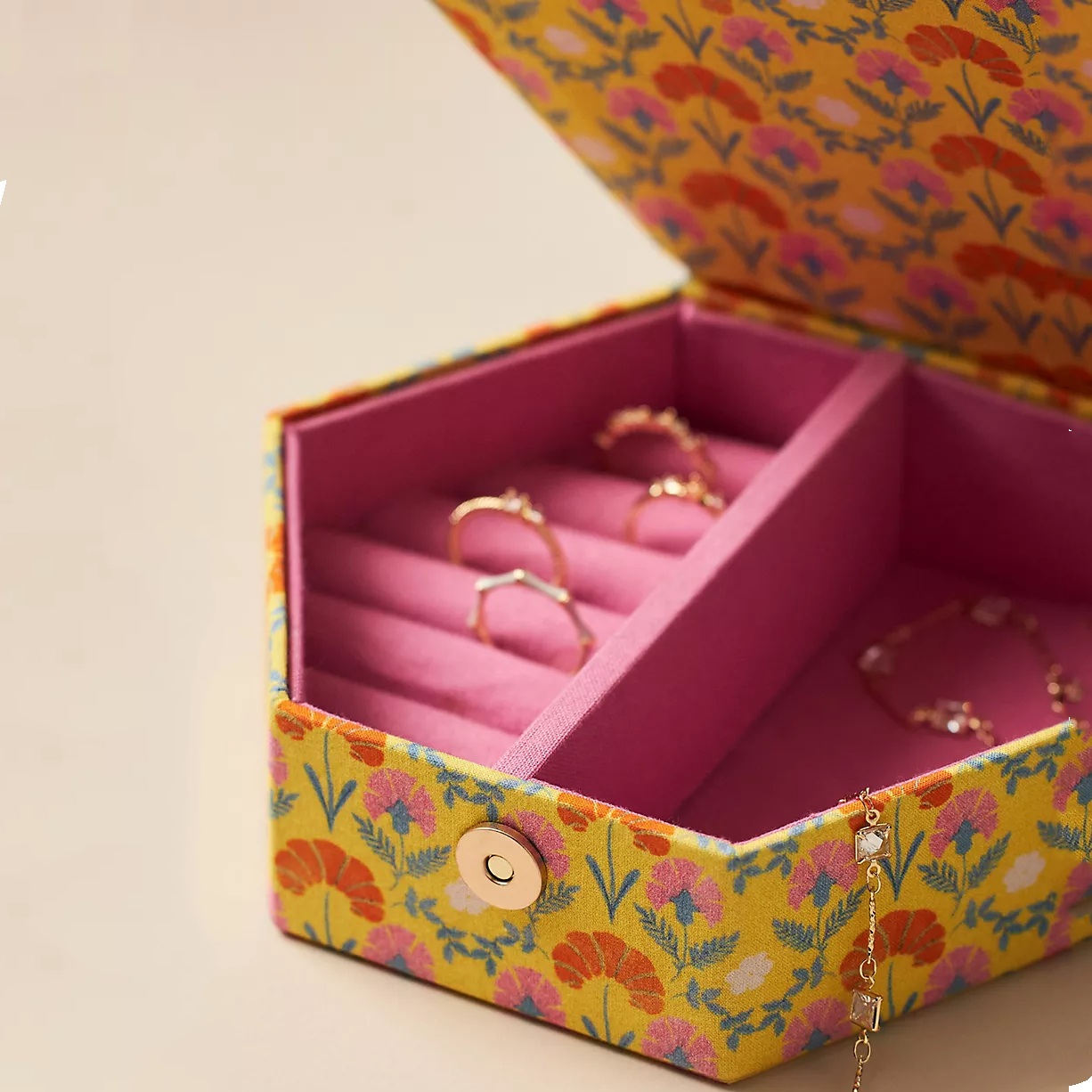 Luxury Little Bee logo Necklace Jewelry Ring Box Set Organizer Cotton Lining Flip Magnetic Pendant Watch and Bracelet Gift Box
