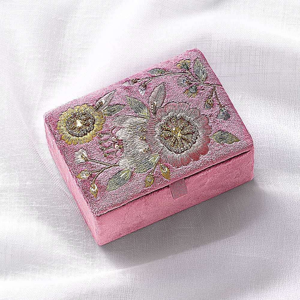 Custom Logo Princess Pink Jewelry Box Packaging Mirror Hand Embroidered Cute Velvet Ring Organizer Box Gift for Girlfriend Women