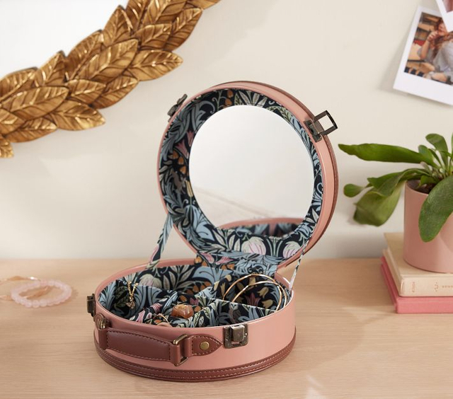 Custom Jewelry Storage Box with Mirror Floral Lining Leather Necklace Pendants Box Travel Portable Jewellery Pink Gift Box