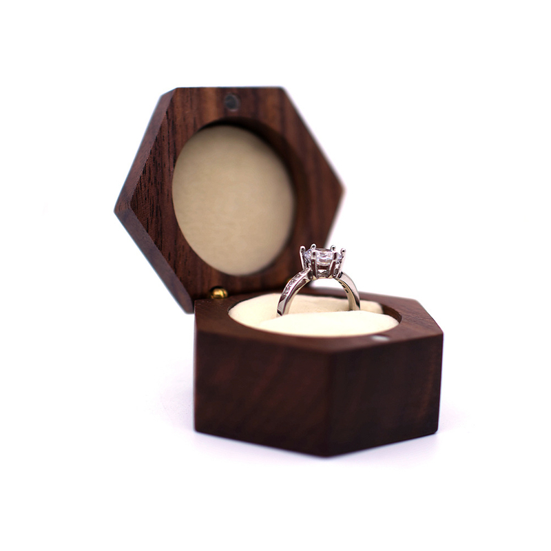 Wooden Luxury Box Hexagonal Solid Wood Jewelry Ring Package Box Heart Shaped Jewelry Wooden Ring Box