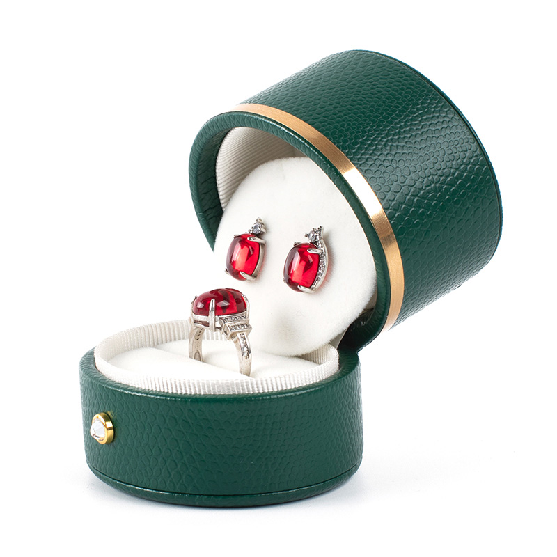 leather jewelry box (1)