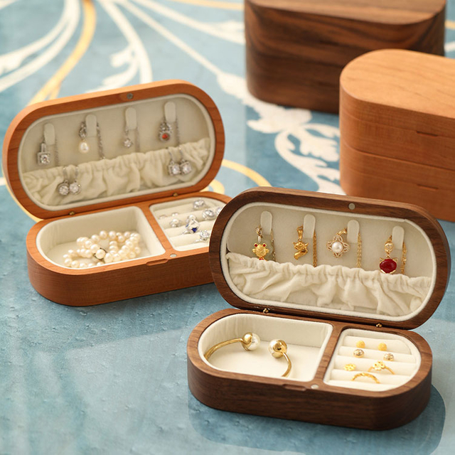 Retro Light Luxury Solid Wood Portable Mini Storage Box For Necklace Earrings Ring Wooden Jewelry Box