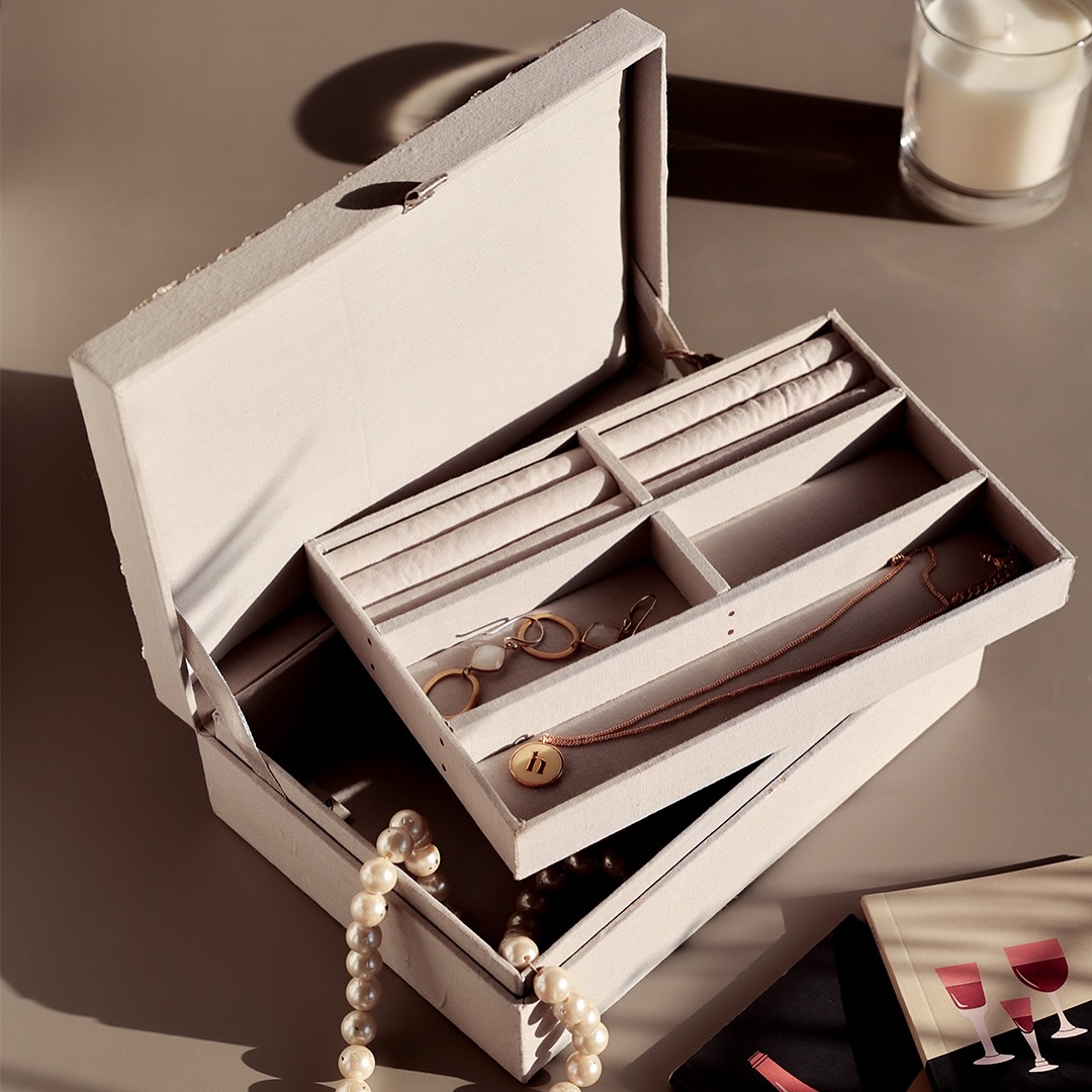 Custom Wooden Embroidery Jewelry Ring Storage Box Organizer Tray Fancy Multi-color Beaded Jewelry Packaging Box with Logo