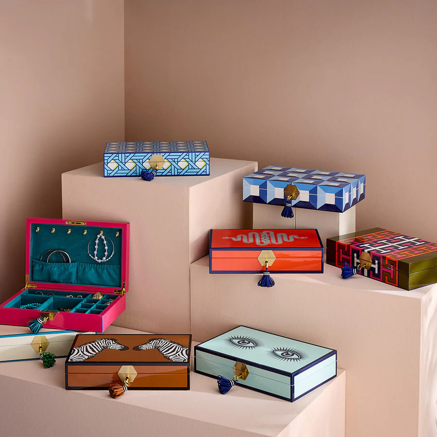 Personalized Jewelry Packaging Box Set Organizer with Logo Velvet Jewelry Box for Watch And Jewelry Lacquered Wood Jewelry Box