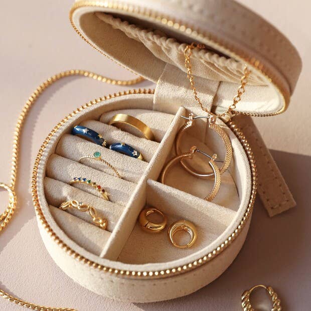Custom Mini Velvet Jewelry Box Fabric Earring Ring Packaging Box Antique Embroidered Oval Jewelry Zipper Necklace Pendant Boxes