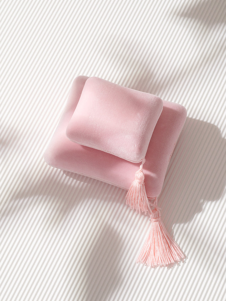 Customizable Earring Organizer Box Brand Velvet Luxury Small Decorative Ring Roll Display Box Jewellery Packaging with Tassel