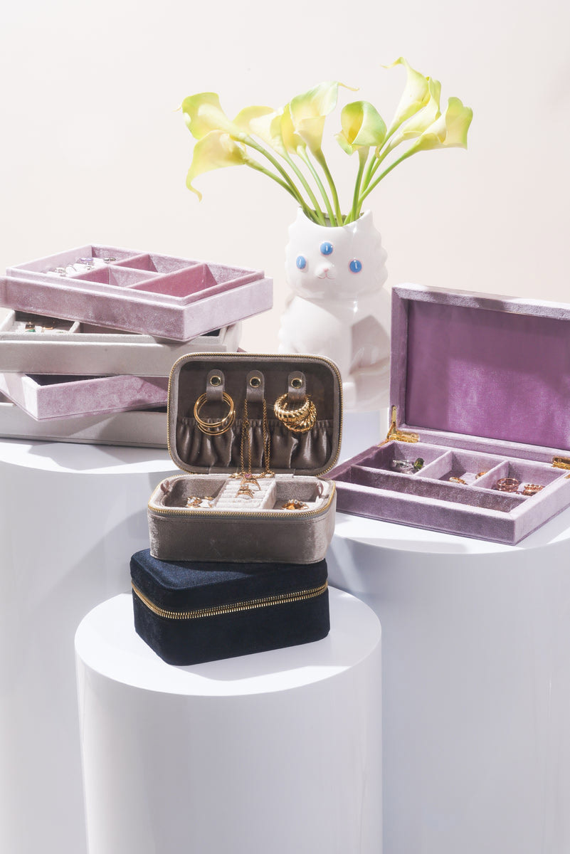 Lavender Jewelry Boxes with Gold Hinges Soft Purple Satin Custom Necklace Box Packaging Jewelry Organizer Earring Ring Gift Box