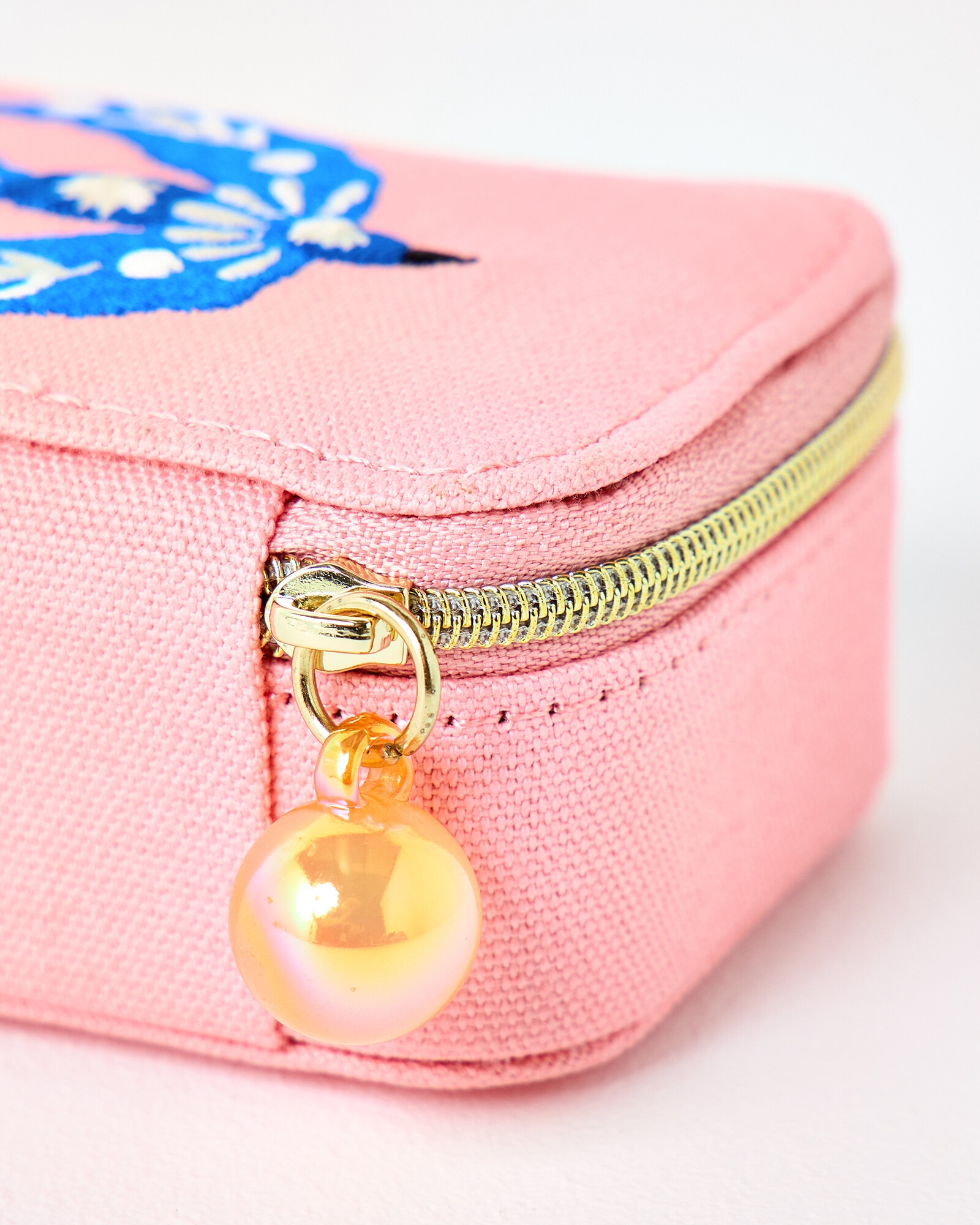 Portable Green Premium Jewelry Box Beaded Elasticated Pouch Pink Toggle Pink Fabric Customizable for Earring Bracelet Packaging