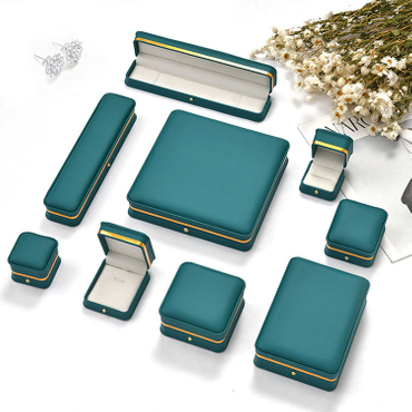 green jewelry box (1).jpg