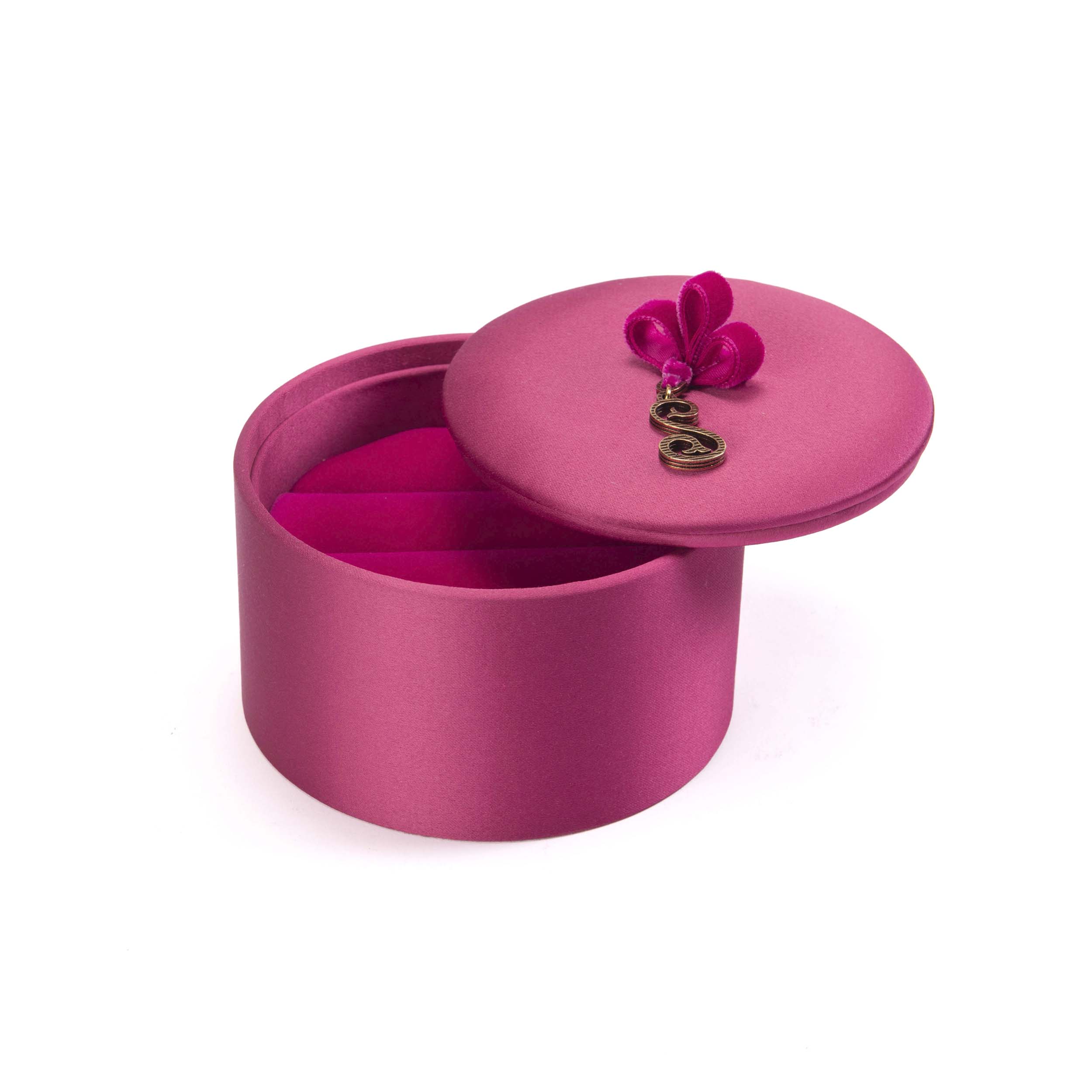 ring box 18