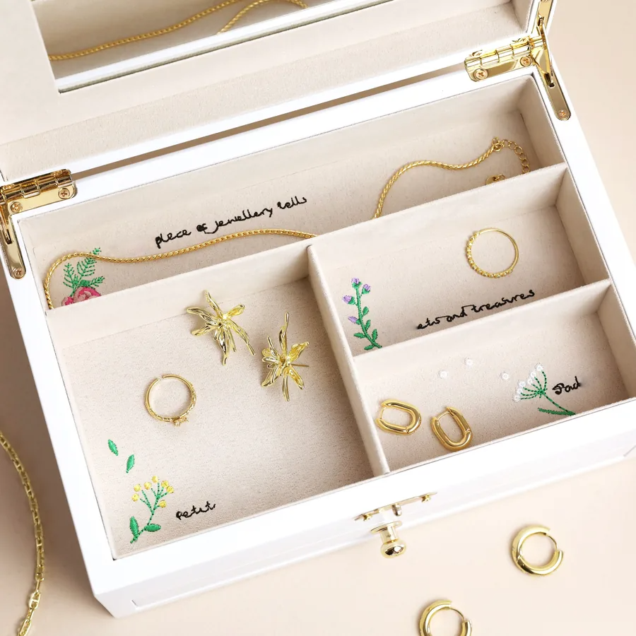 Small Suitcase Watch Gift Box Flower White Velvet Embroidery Necklace Jewelry Box Ring Boxes Bracelet Pendant Wooden Packaging