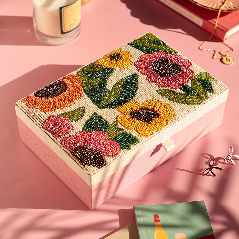 Custom Wooden Embroidery Jewelry Ring Storage Box Organizer Tray Fancy Multi-color Beaded Jewelry Packaging Box with Logo