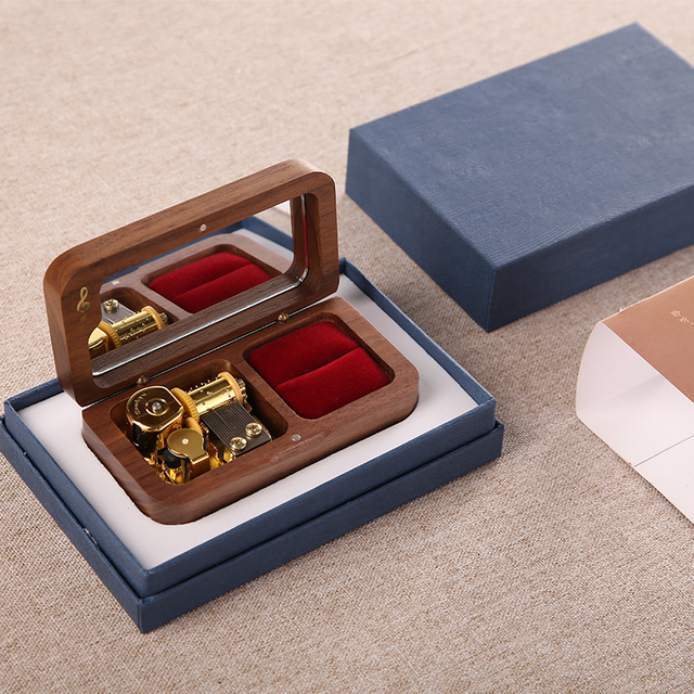 New Style Small Solid Wooden Musical Wedding Ring Jewelry Packaging Box for Valentine's Day with Foam Insert