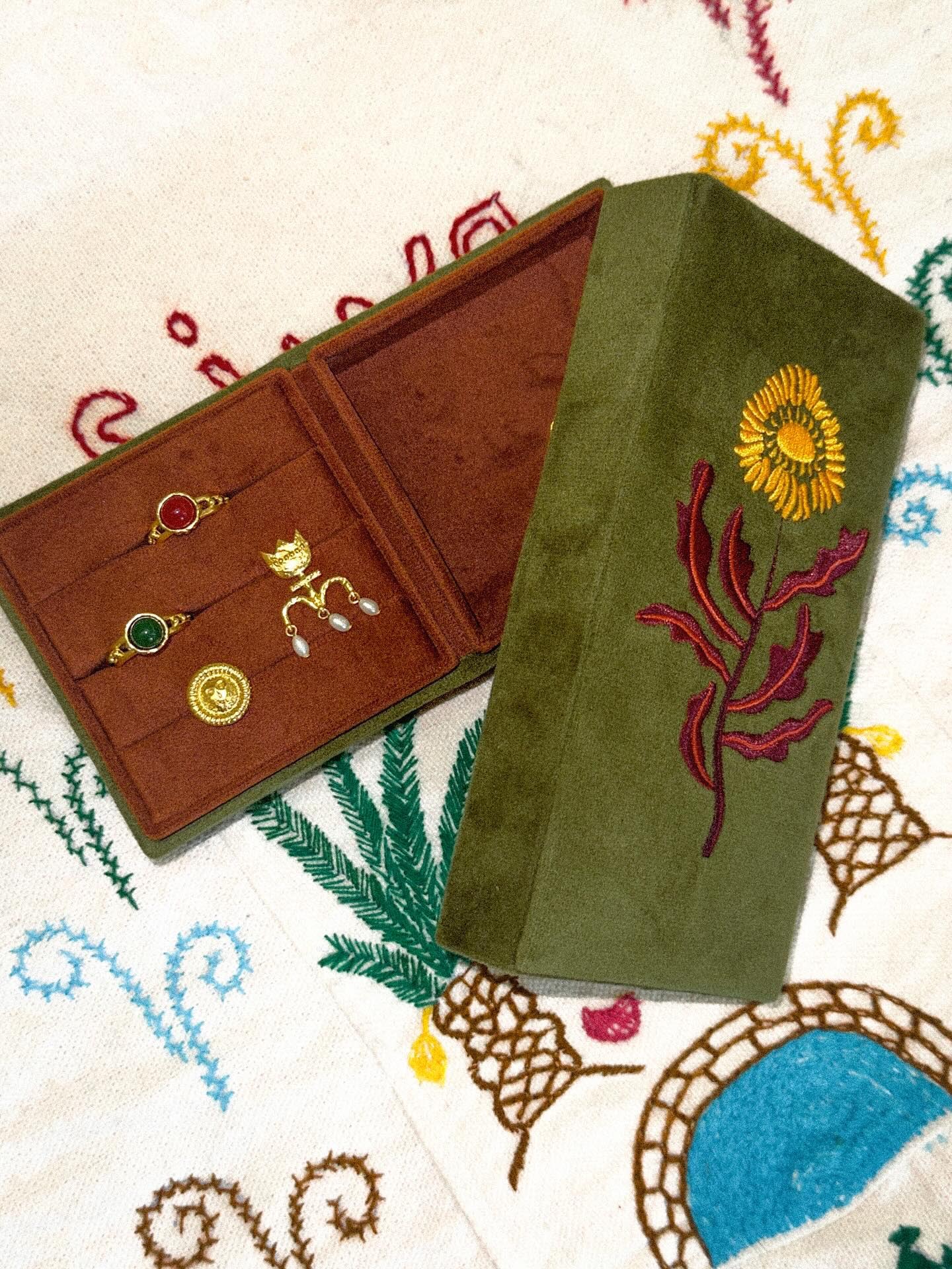 Olive Green Embroidered Jewelry Box Manufacturer