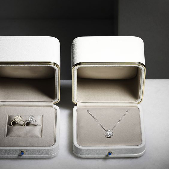 Custom Velvet Leather Jewelry Wedding Ring Box Valentine's Day Gold Logo Pendant Box Packaging Earring Storage Box Organizer